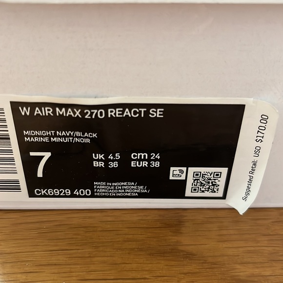 Nike Air Max 270 React - Picture 8 of 9